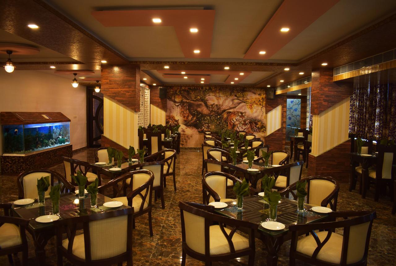 Hotel New Majestic Ajmer Esterno foto