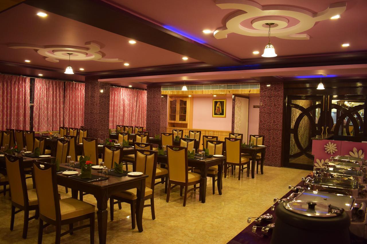 Hotel New Majestic Ajmer Esterno foto
